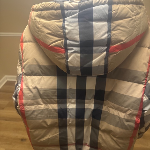 Burberry coat - Picture 2 of 2